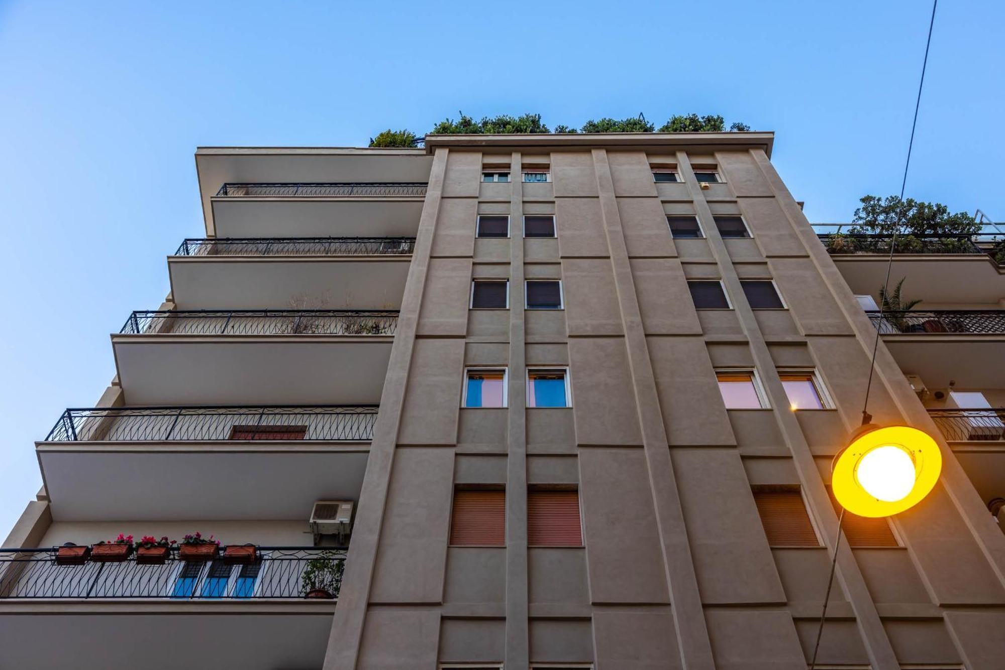 Casa Dei Visionari - Mare Lägenhet Bari Exteriör bild